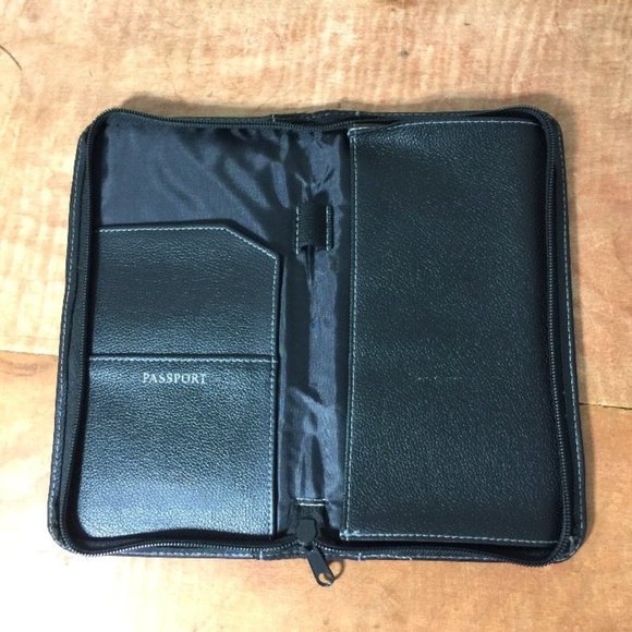 Insight Vacation Passport Wallet - Picture 9 of 12